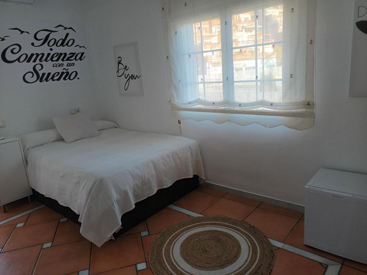 Habitaciones En Casa Centrica Con Piscina 阿尔姆尼卡 外观 照片