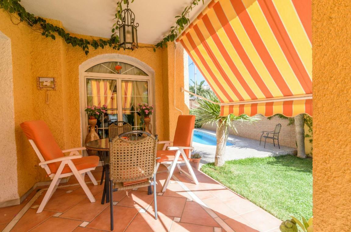 Habitaciones En Casa Centrica Con Piscina 阿尔姆尼卡 外观 照片